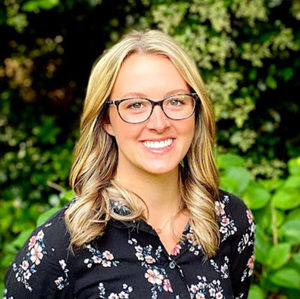 Meet your Posher, Laura